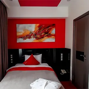 Mildom Premium Otel